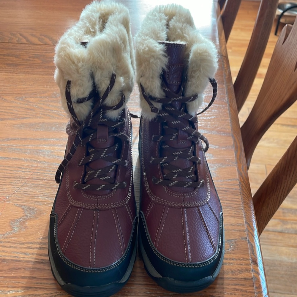 Clark’s Rain/Snow Boots New Without Tags!!!